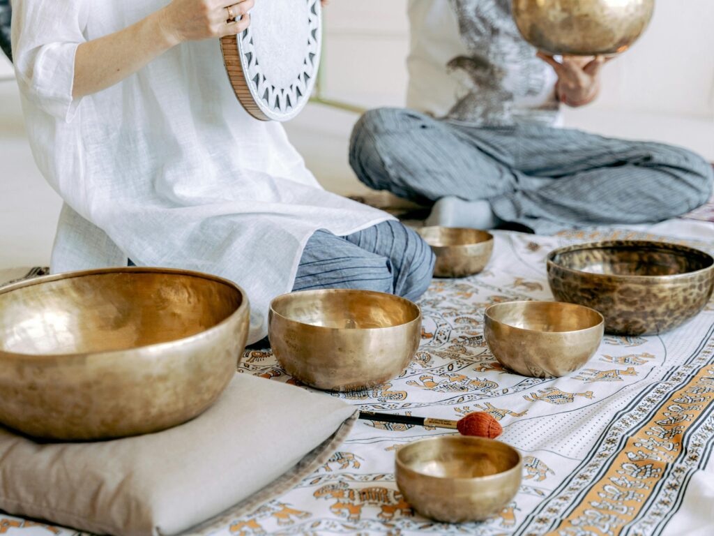 Soundbath - Raum für Ruhe & Regeneration - Klangschalen Workshop - Yin Yoga